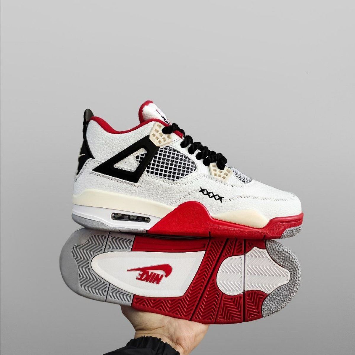 Nike Air Jordan 4 Retro