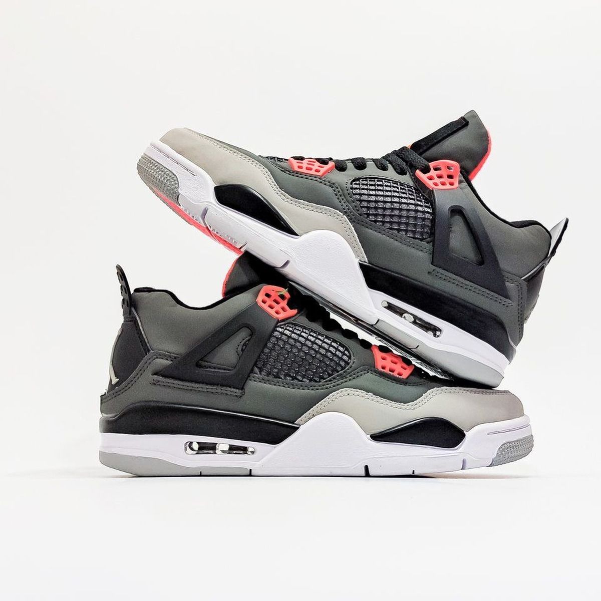 Nike Air Jordan IV