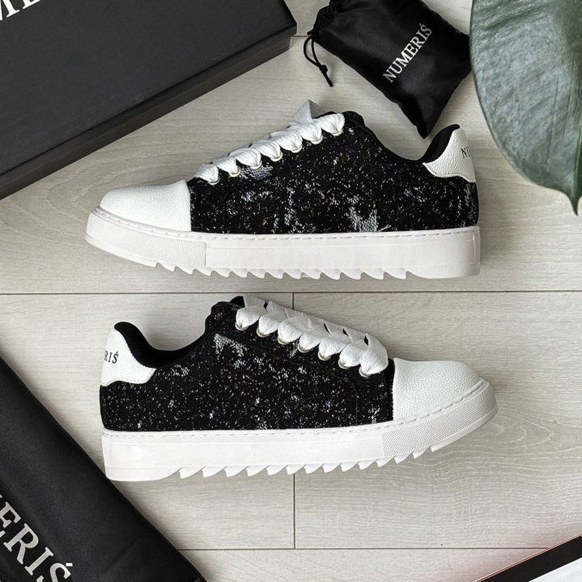 Numeris Atelier Black