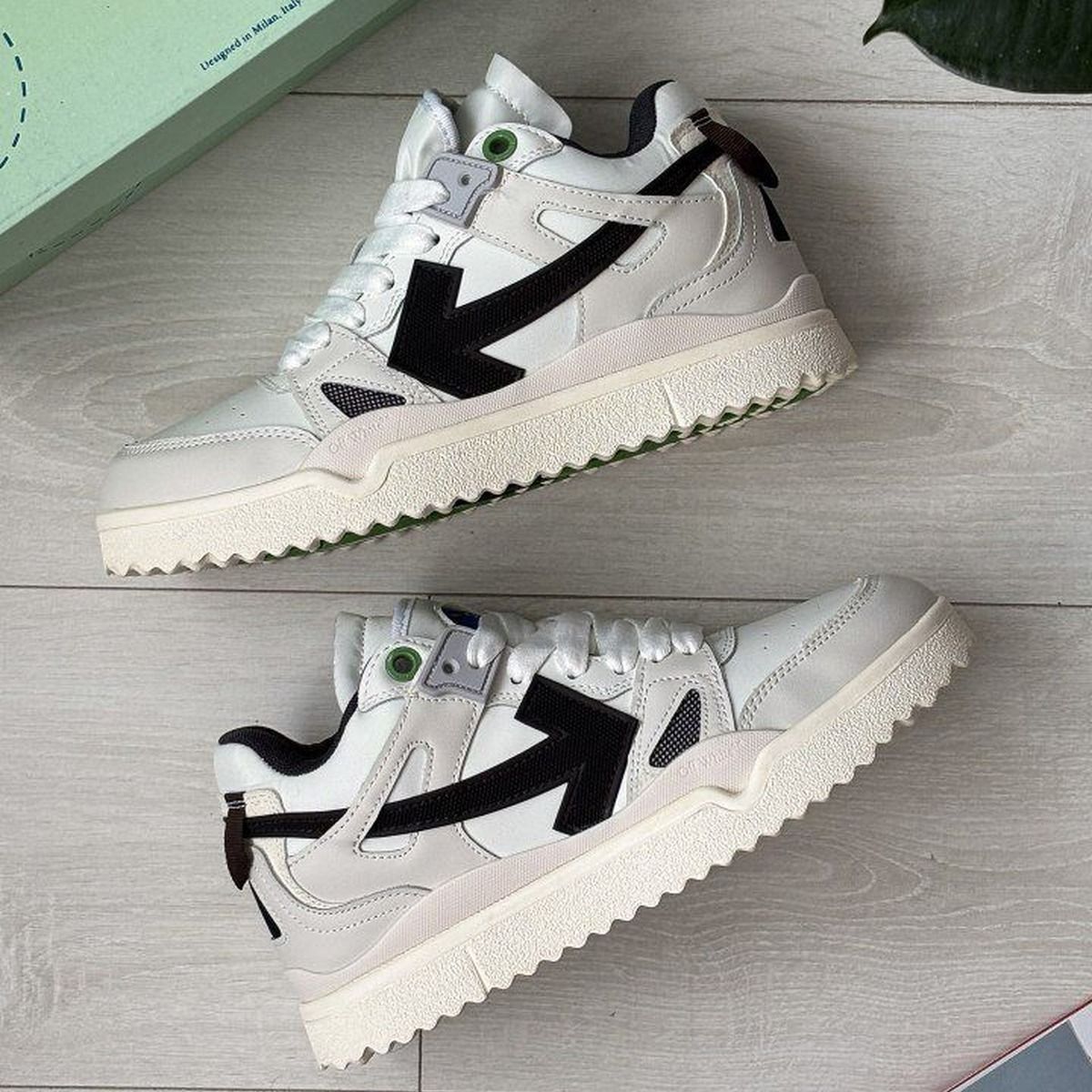 Off-White Sponge White/Black