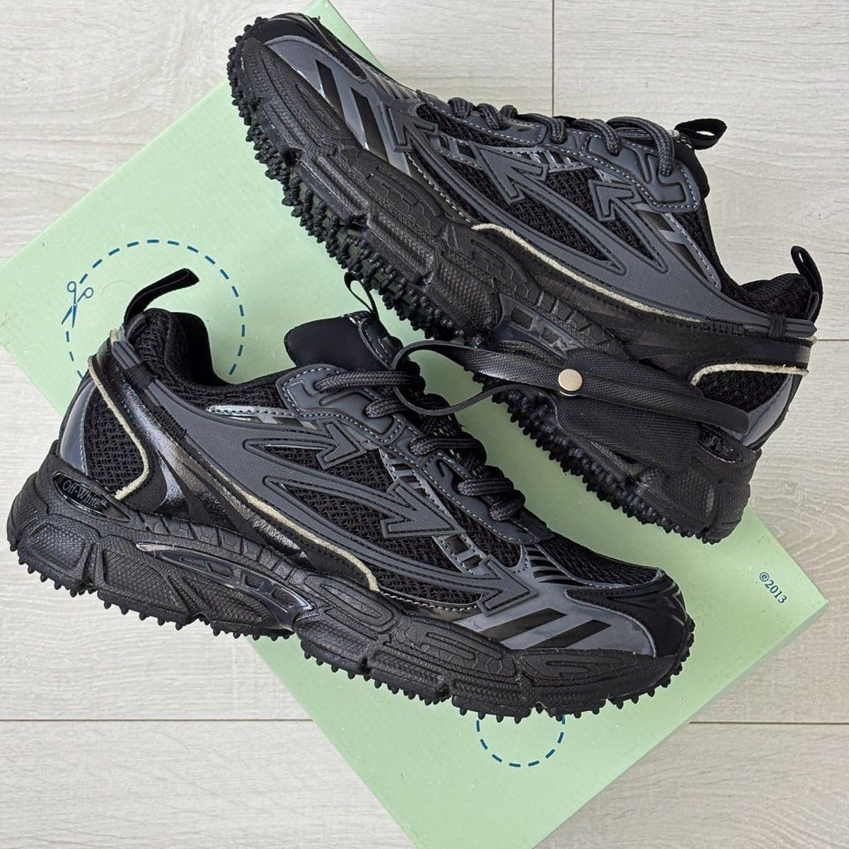 Off-White Be Right Back
