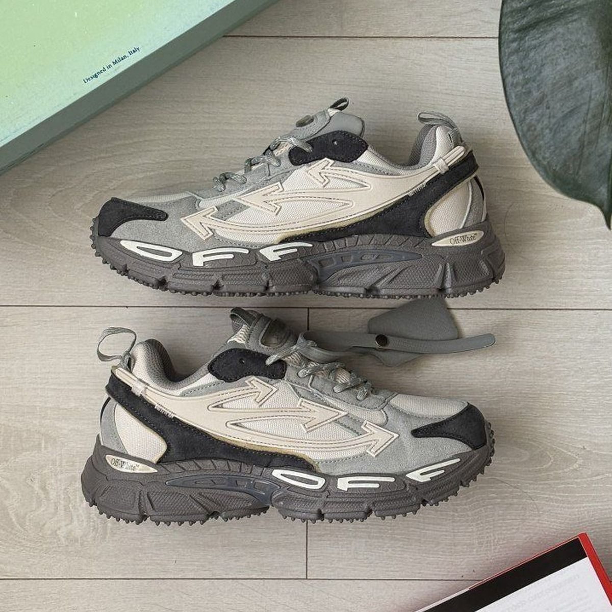 Off-White Be Right Back