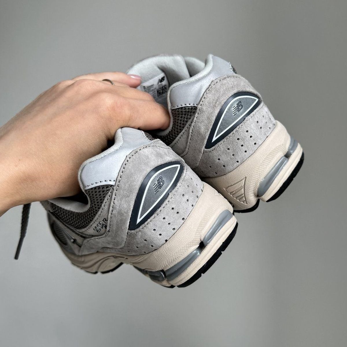 New Balance 2002R