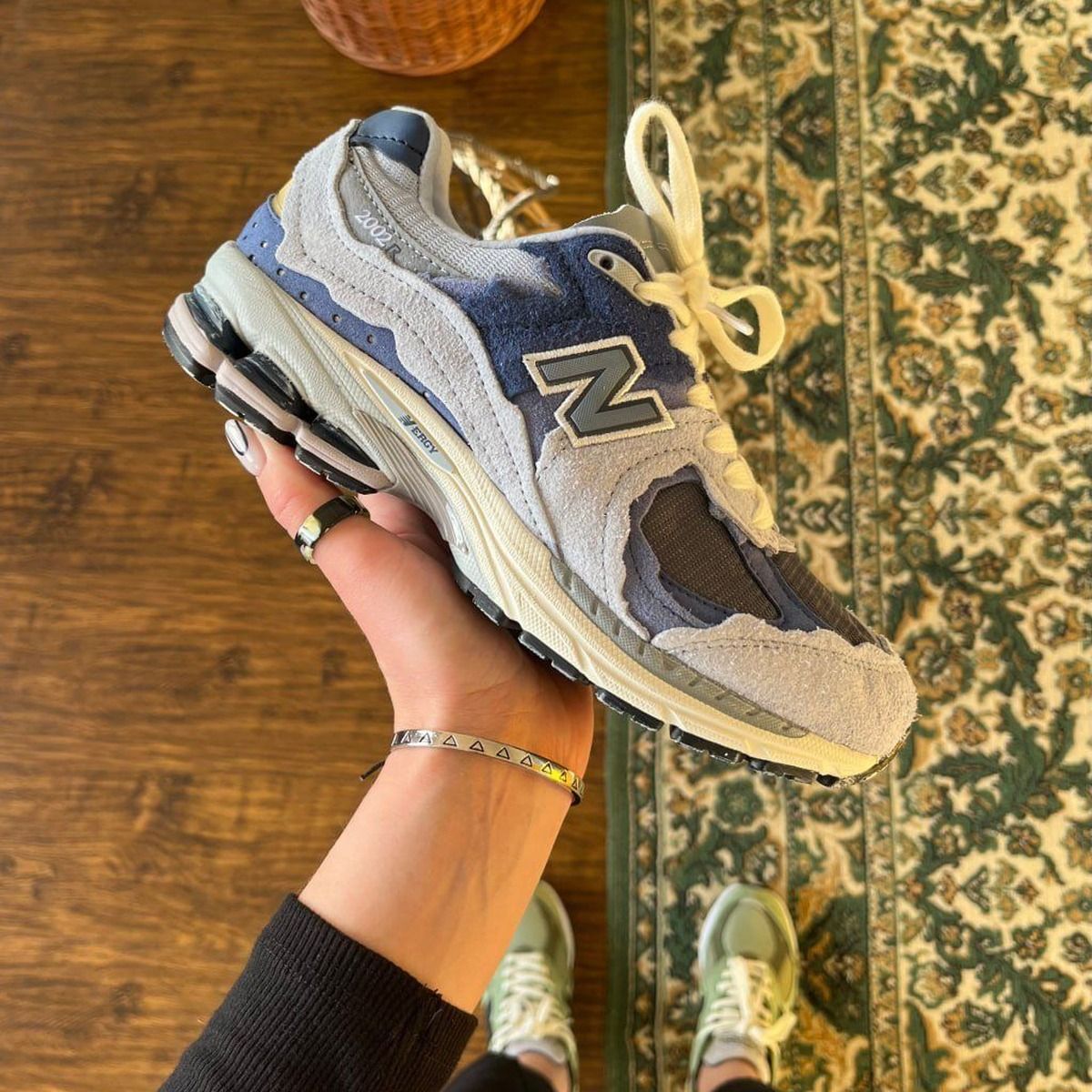 New Balance 2002R