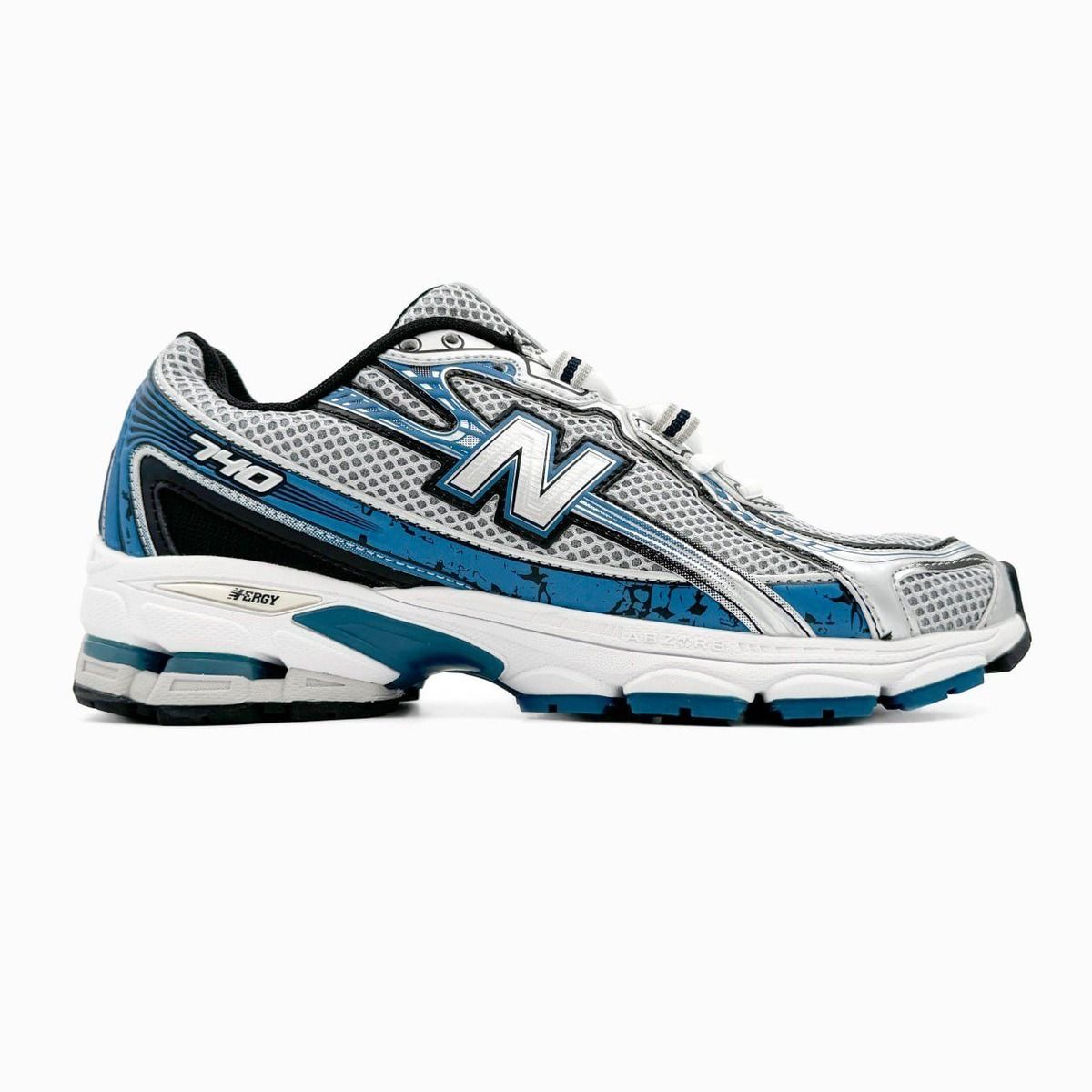 New Balance 740