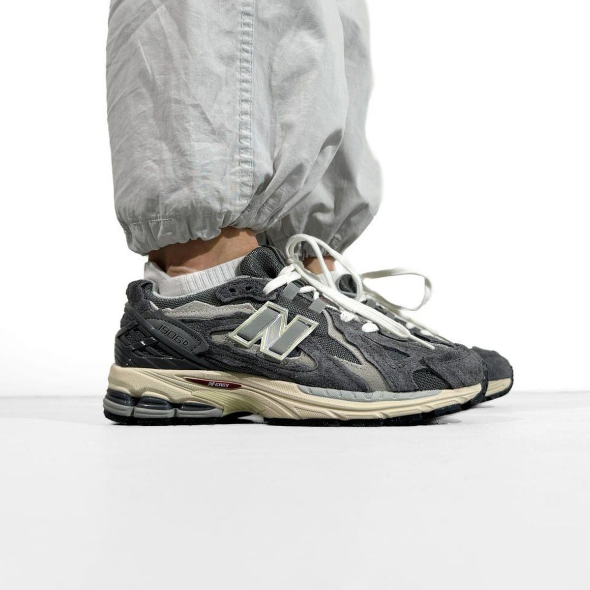 New Balance 1906D