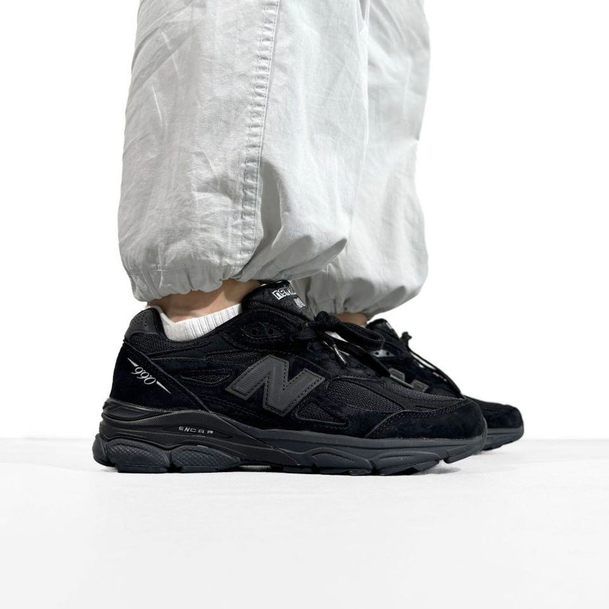 New Balance 990