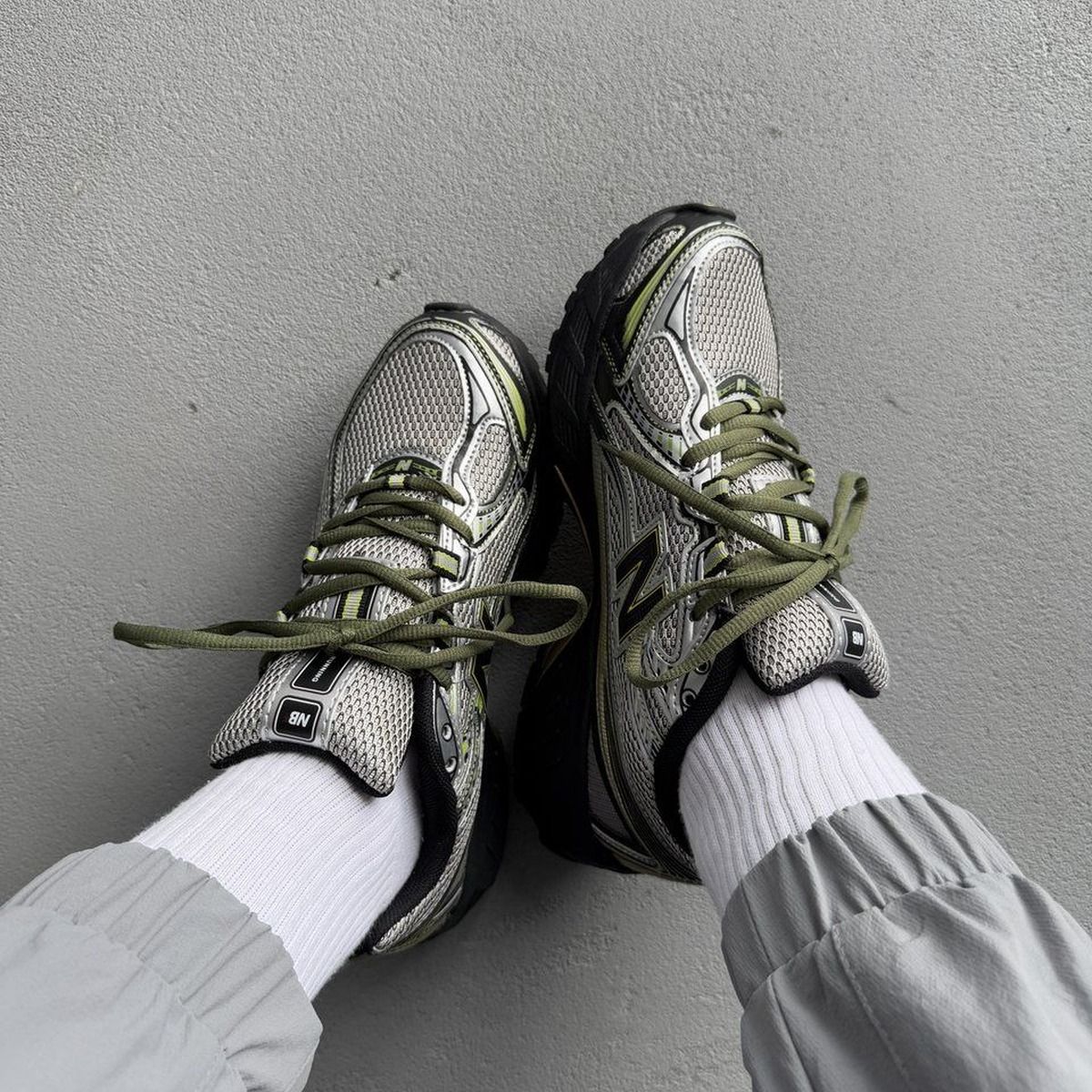 New Balance 740