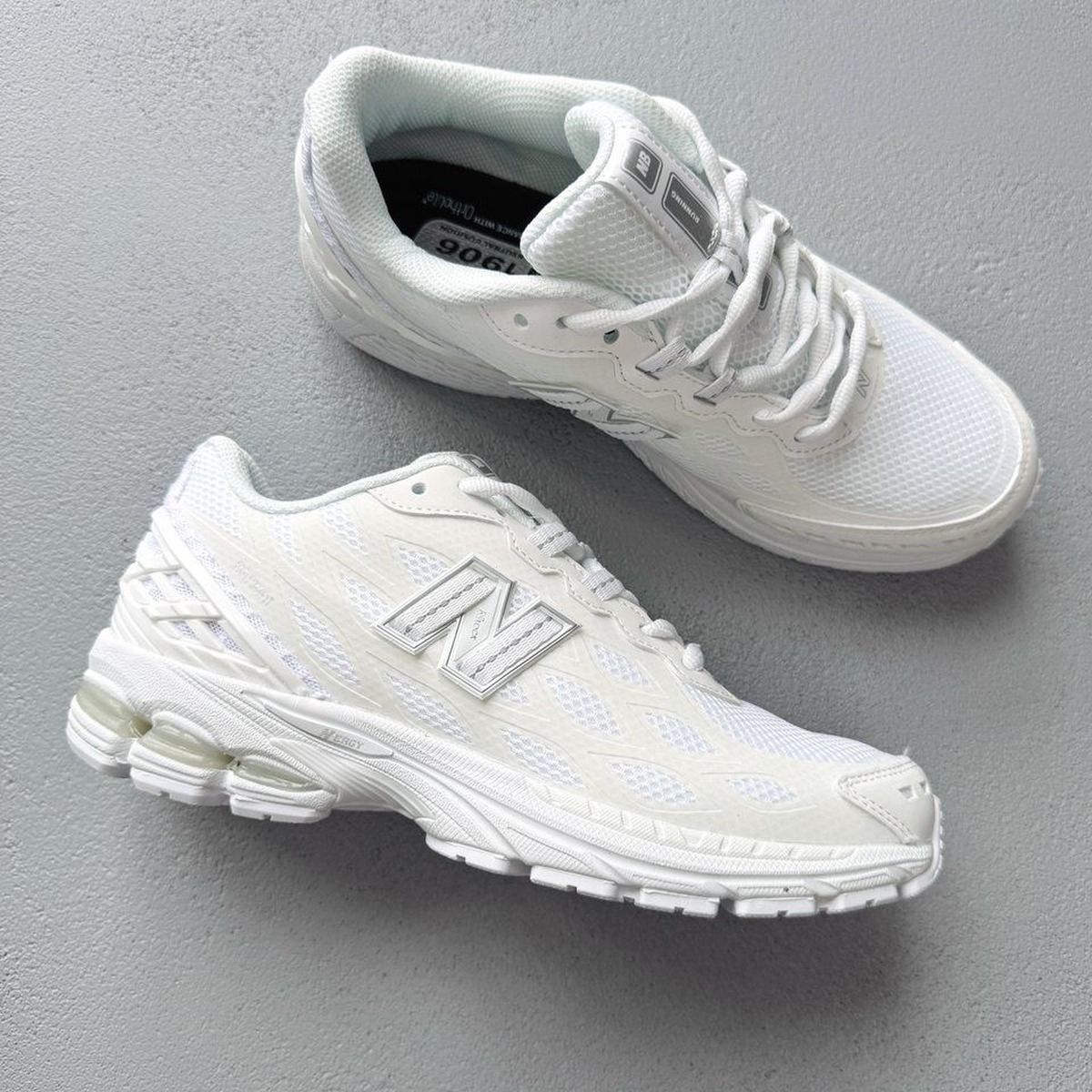 New Balance 1906R