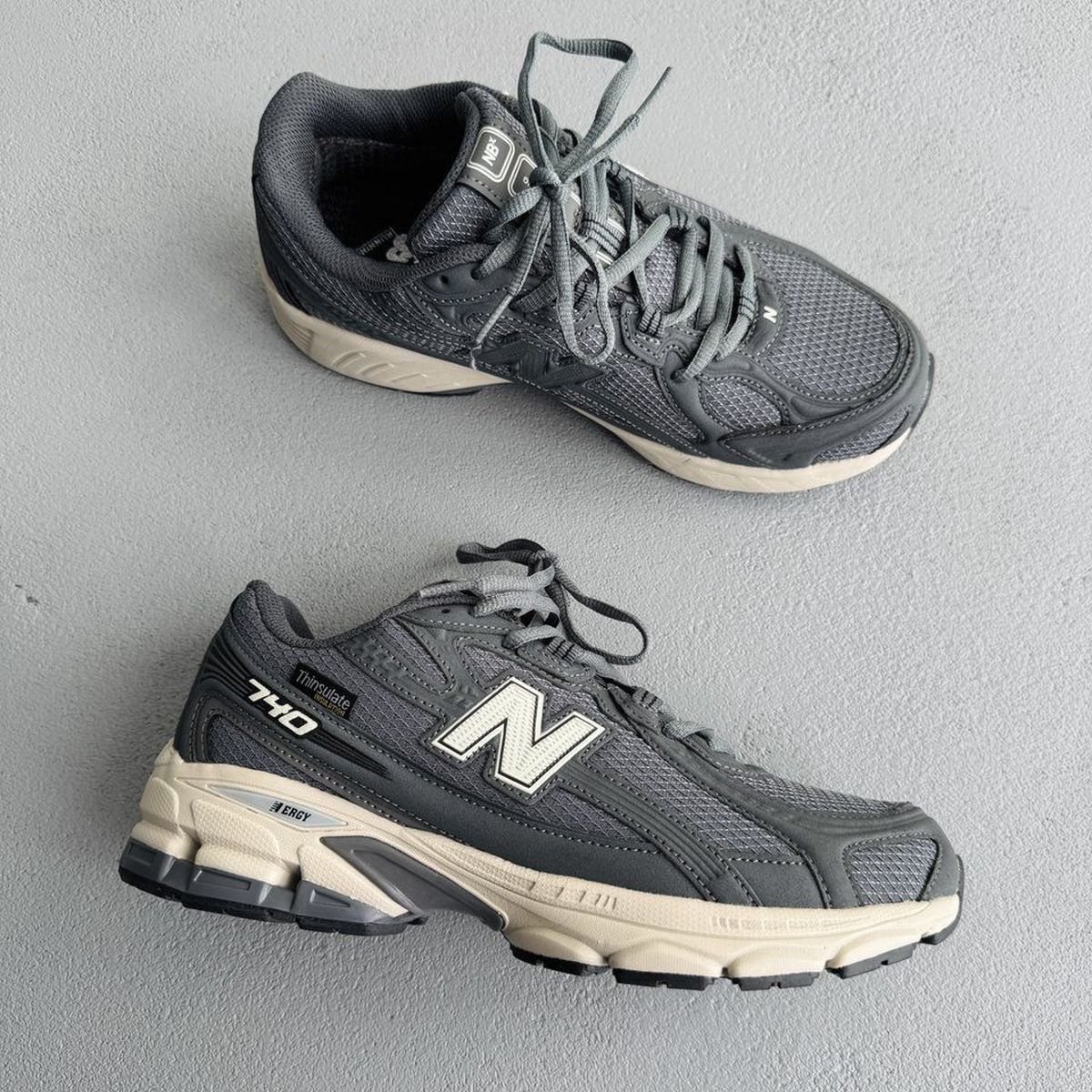 New Balance 740