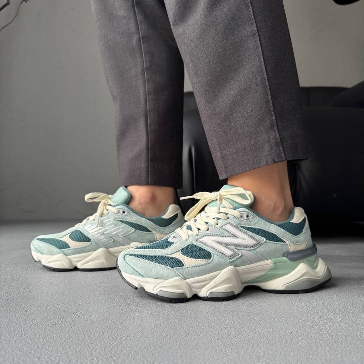 New Balance 9060