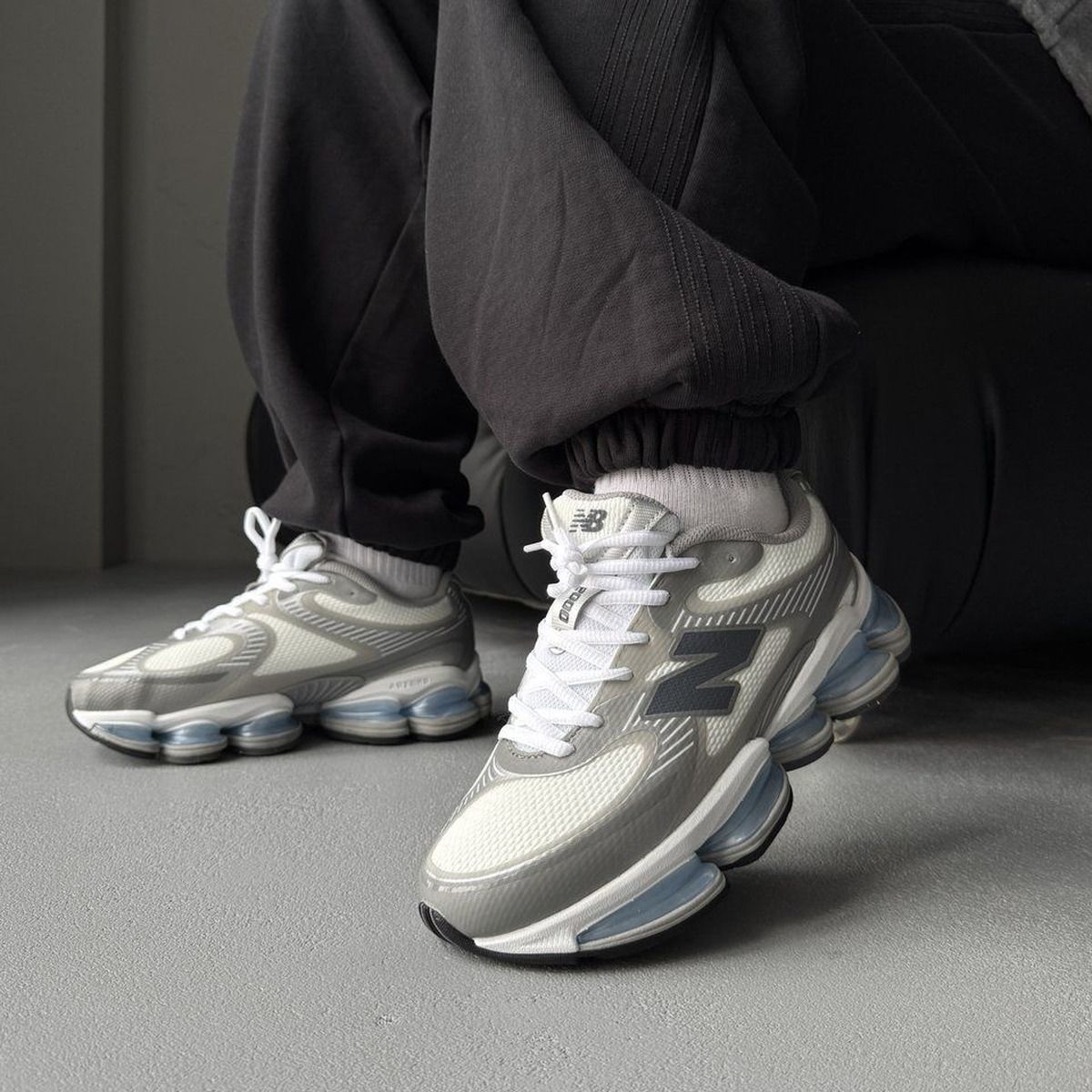 New Balance ABZORB 2000