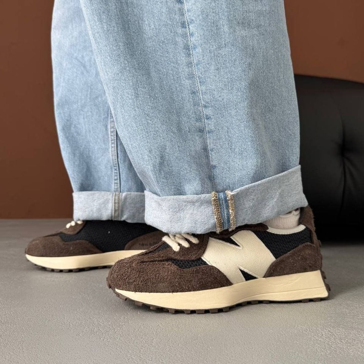 New Balance 327