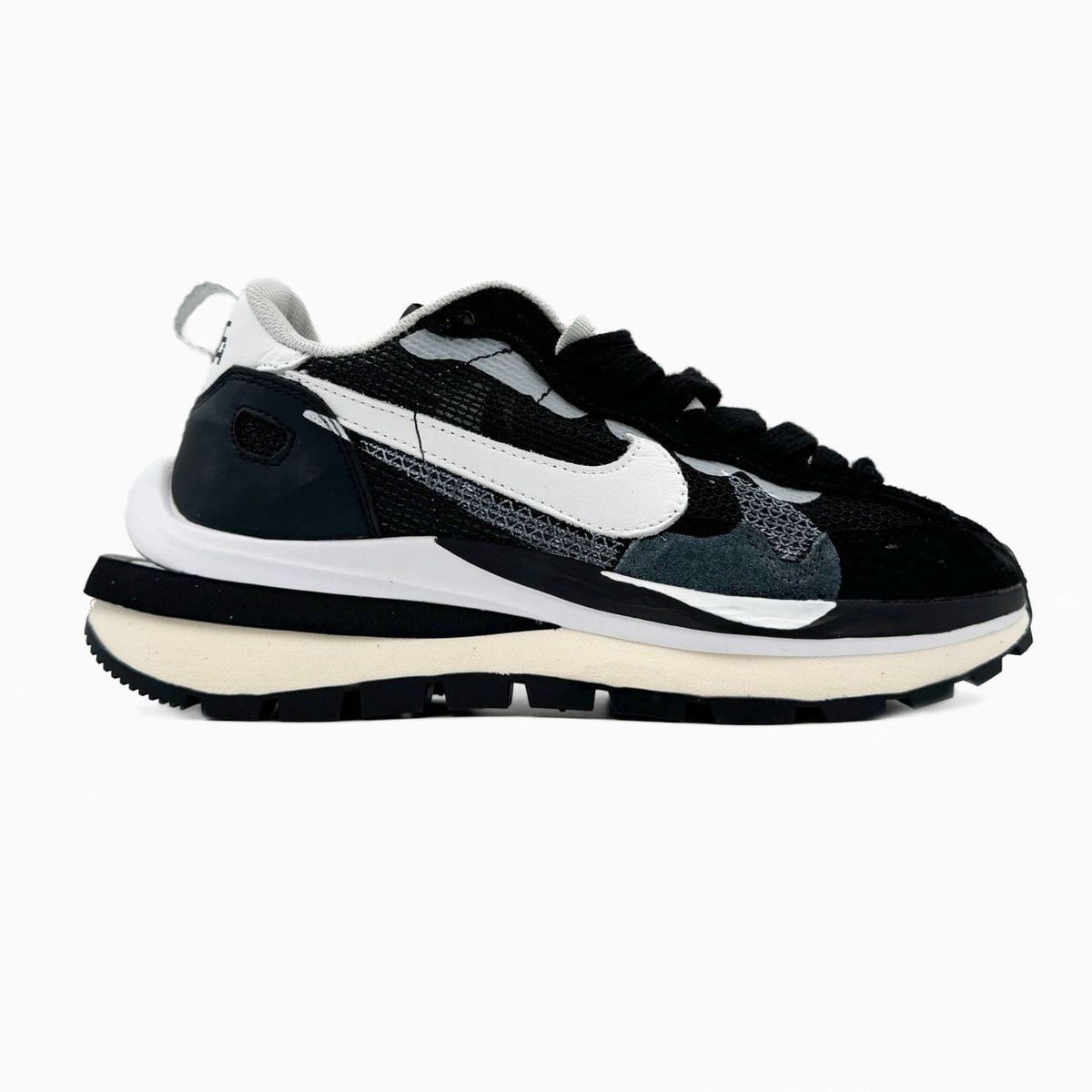 Nike VaporWaffle x Sacai