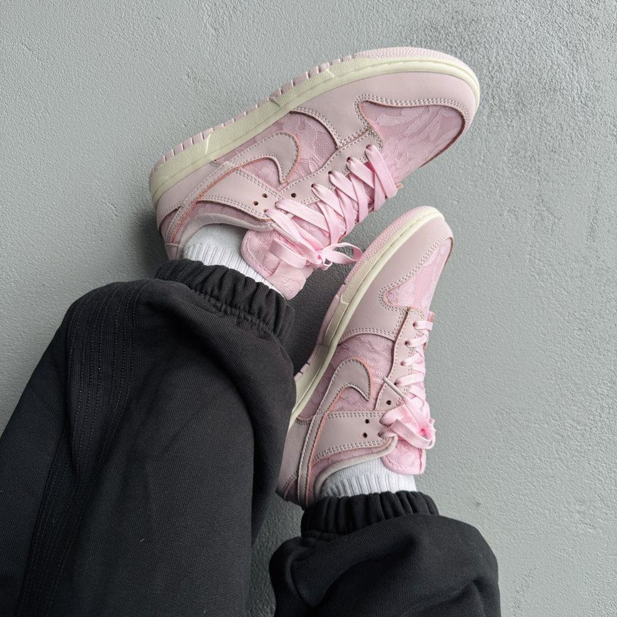 Nike Dunk Low WMNS Lace Pack