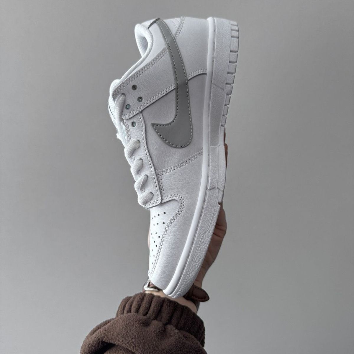 Nike SB Dunk Low x Supreme