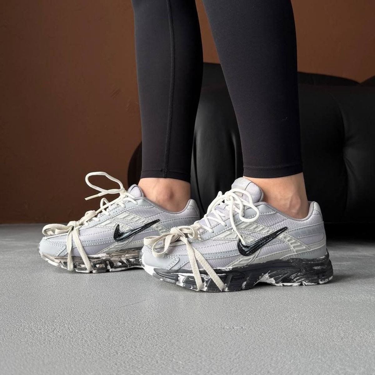 Nike Initiator Custom Grey