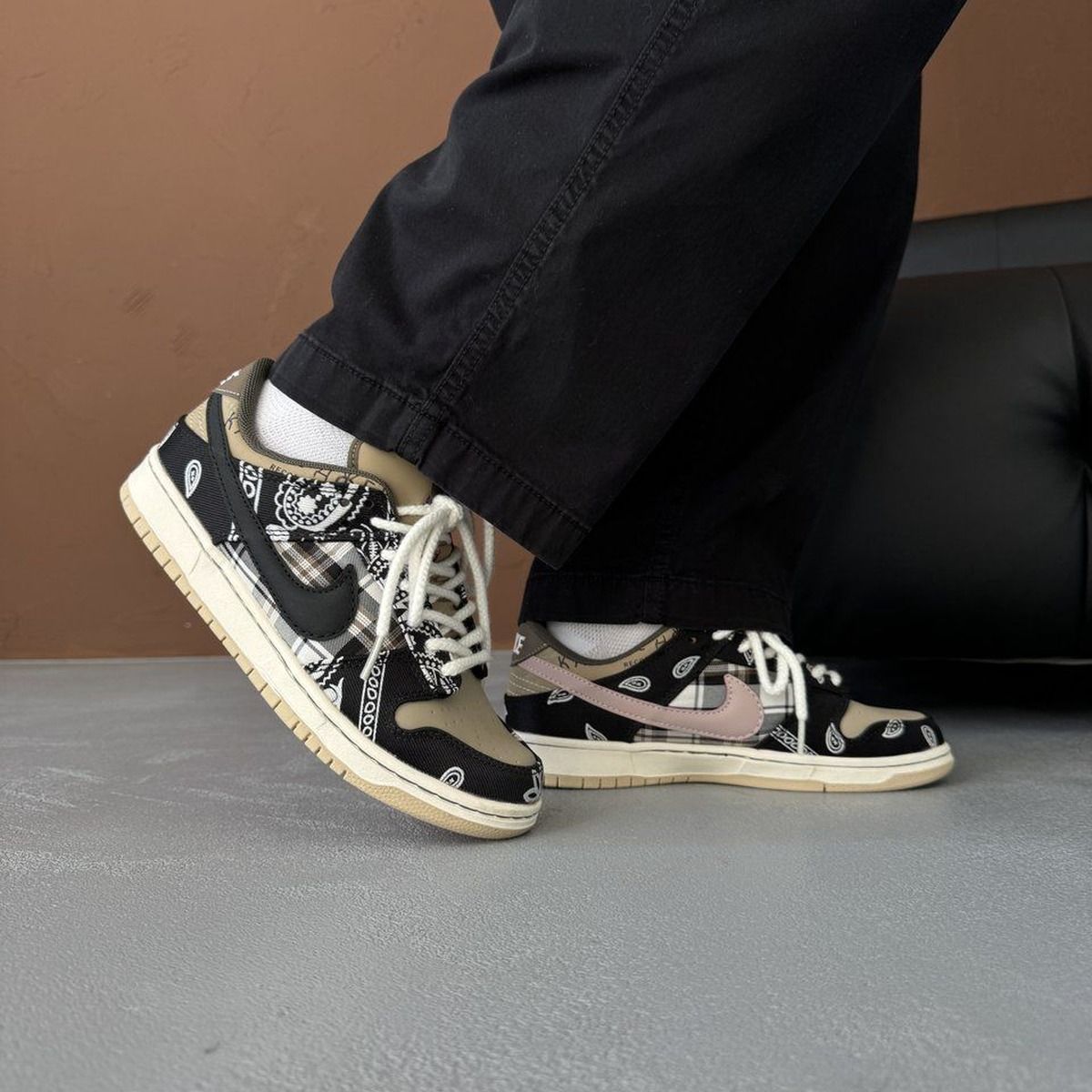 Nike SB Dunk Low x Travis Scott