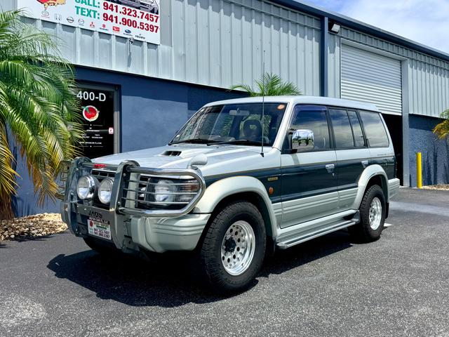 1993 Mitsubishi Pajero Exceed
