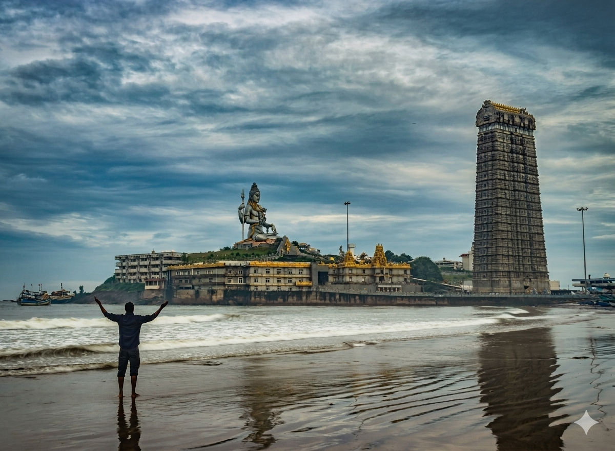 Murudeshwar Shiva statue on the Arabian Sea coast Karnataka