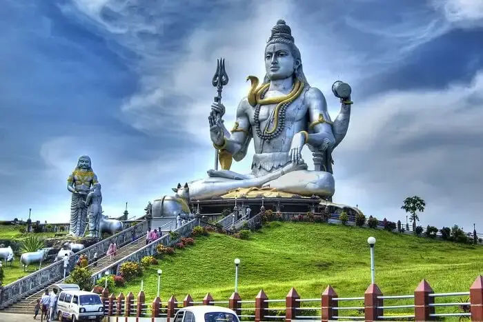 Murudeshwar Shiva temple gopuram and 123-foot statue overlooking Arabian Sea Karnataka