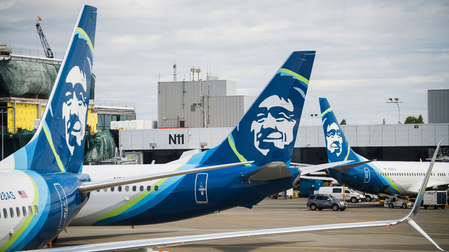 Alaska Airlines shortens flight times and saves money with AI tool