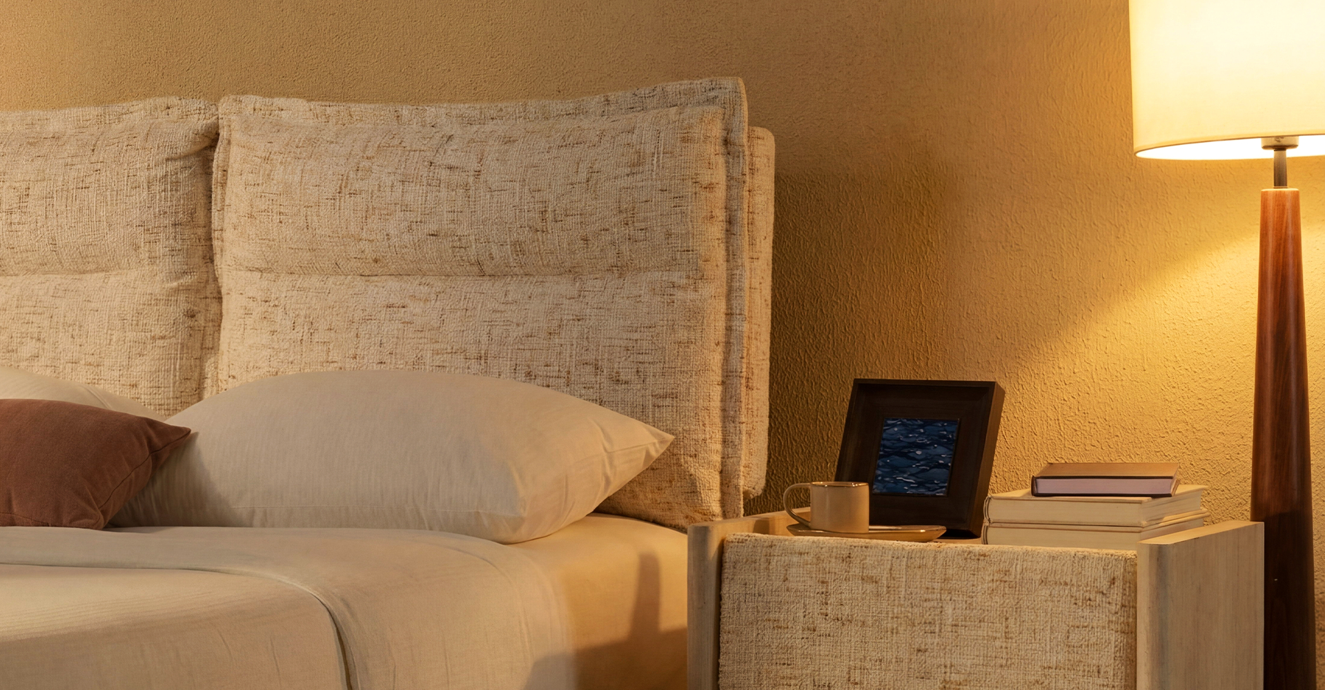 REMOVABLE PADDED HEADBOARD