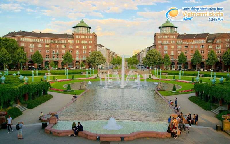 Đặt vé máy bay đi Mannheim giá rẻ