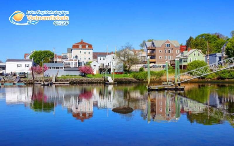 Giá vé máy bay đi Warwick