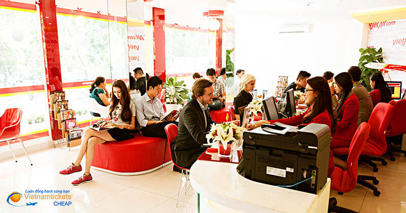 đổi vé máy bay Vietjet mất phí bao nhiêu
