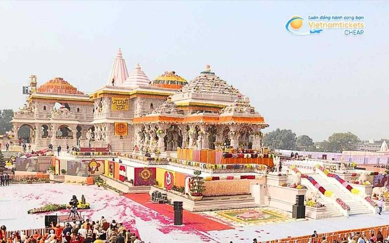 Vé máy bay đi Ayodhya bao nhiêu tiền?