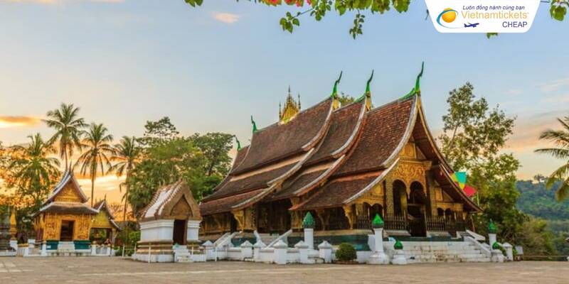 Khám phá Wat Xieng Tong
