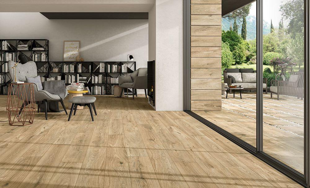 Placă ceramică porțelanată care imită parchetul, stejar natural