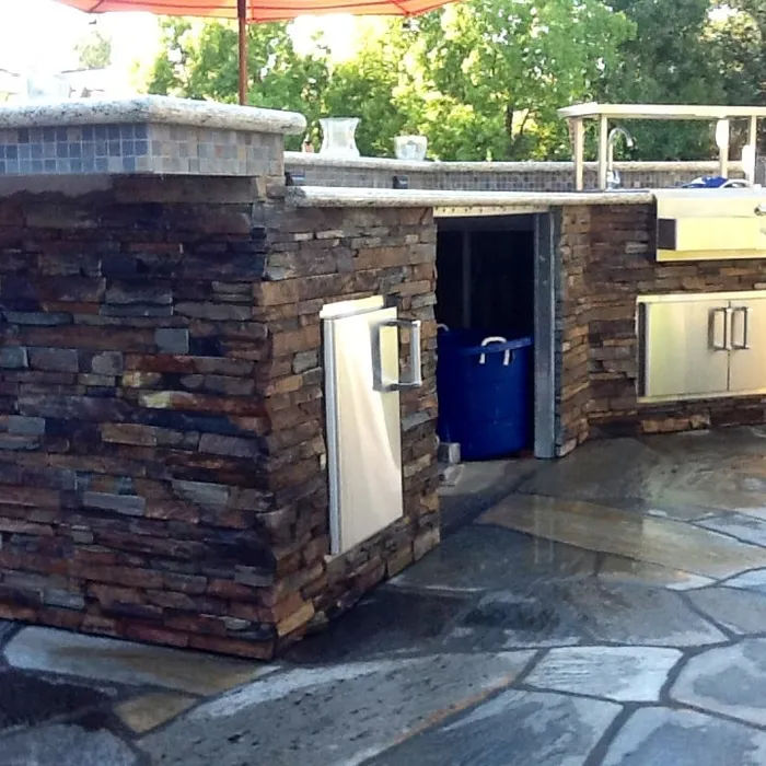 Outdoor Kitchens
