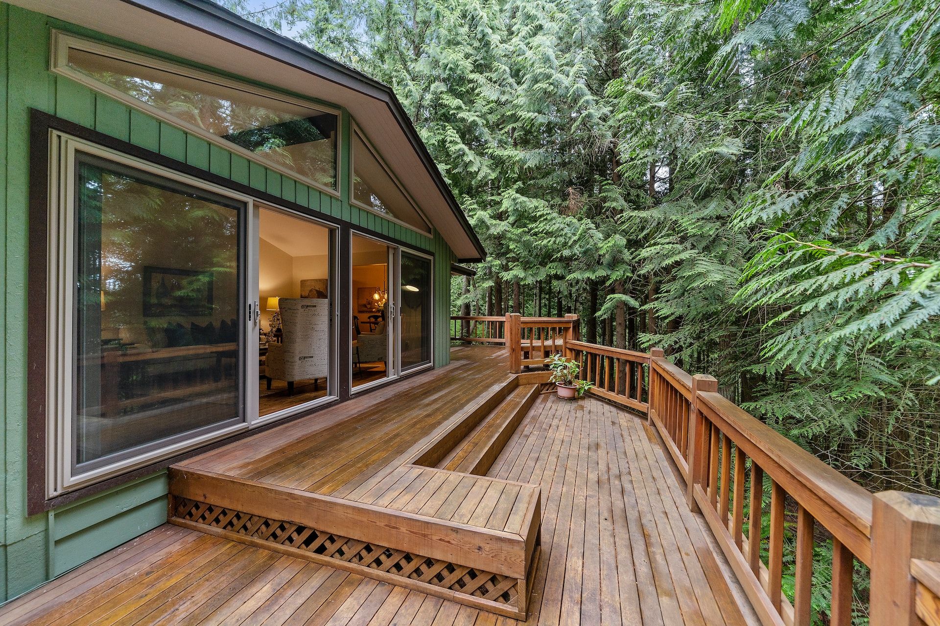 Deck Staining & Refinishing North Bay