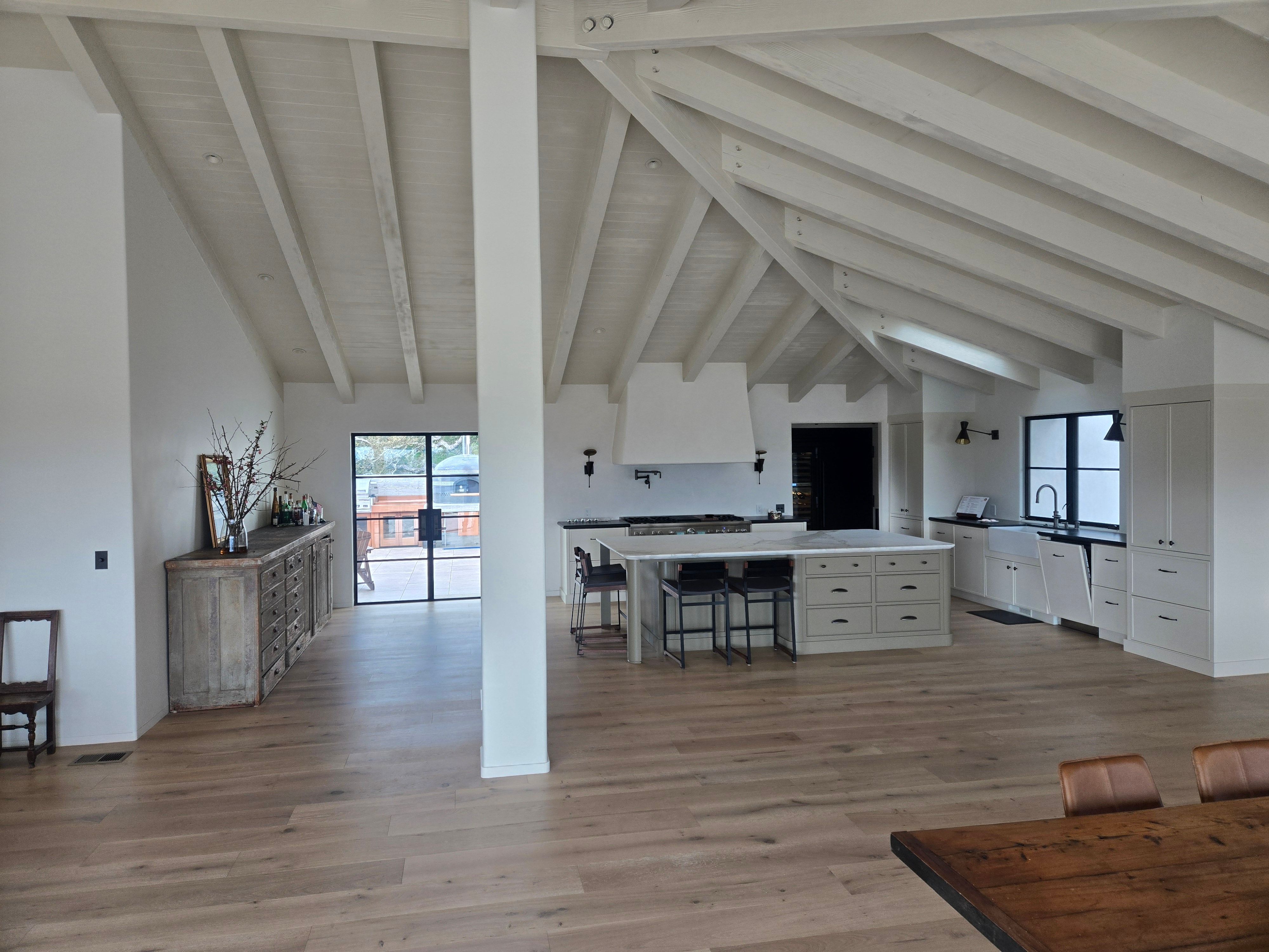 9 Greenfield Way St Helena kitchen and open beam ceiling