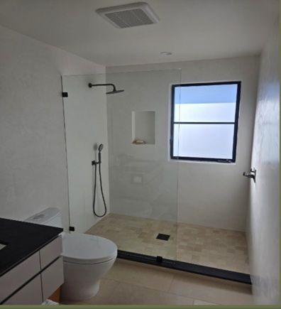 Greenfield Way St Helena bathroom before