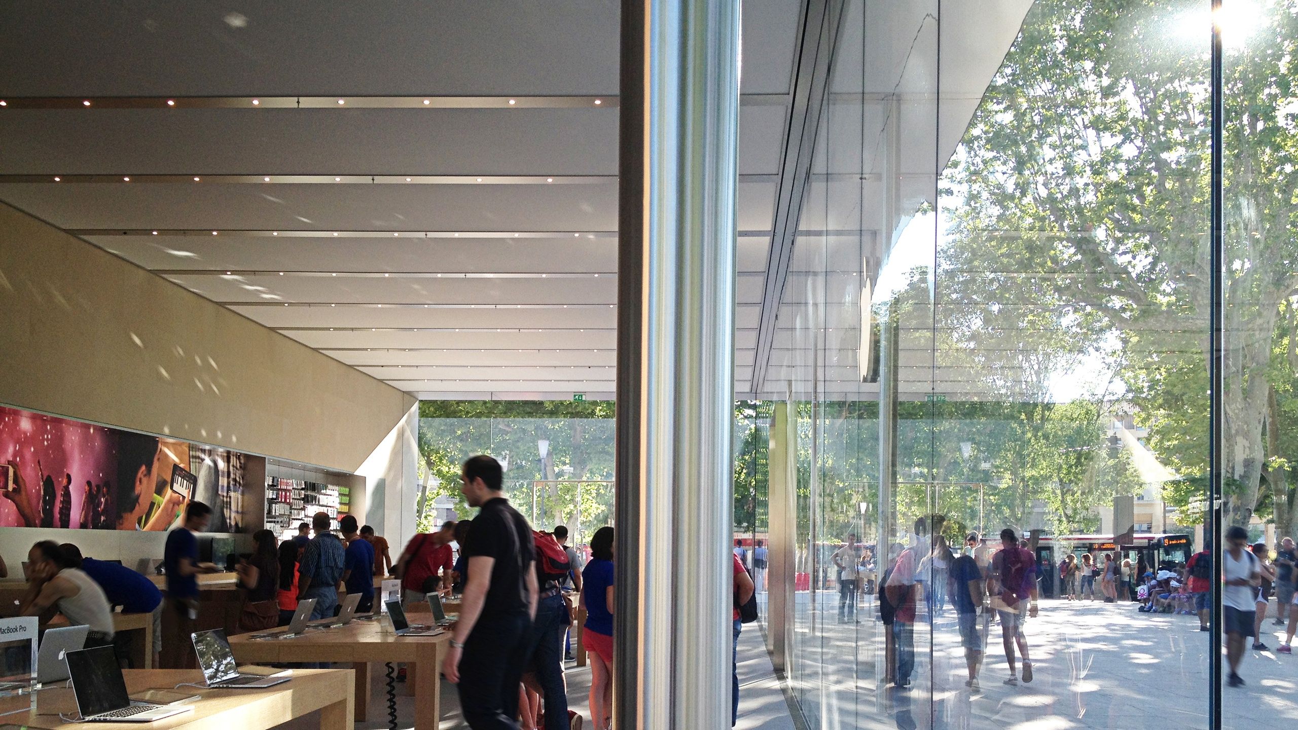 Apple store Aix-en-Provence - 4A Architectes