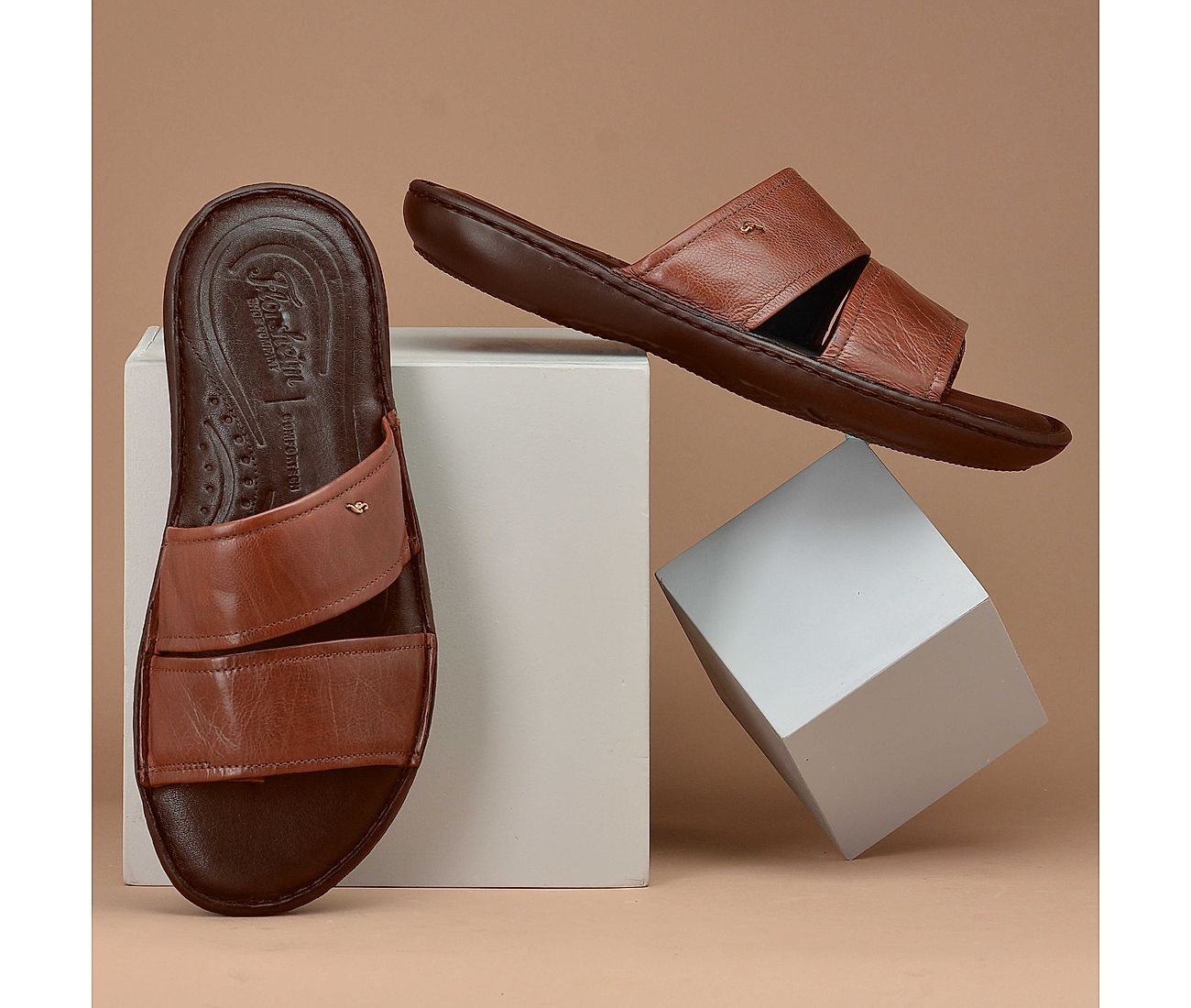 The Kubua Men's Flip-flops Are a Summer Must-have