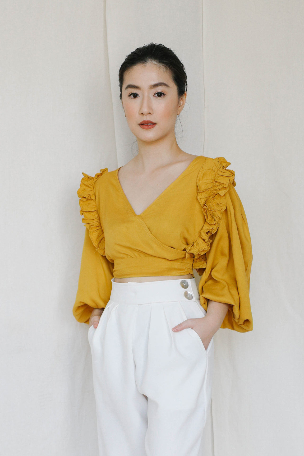 CARLINE CROP TOP