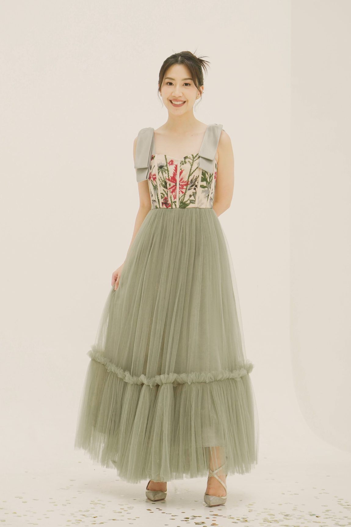 DIVINE DRESS