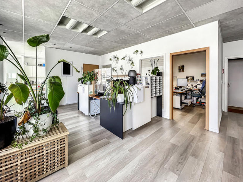 Genval - Bureaux 125m² + 3 parkings aux Papeteries Genval - Bureaux 125m² + 3 parkings aux Papeteries
