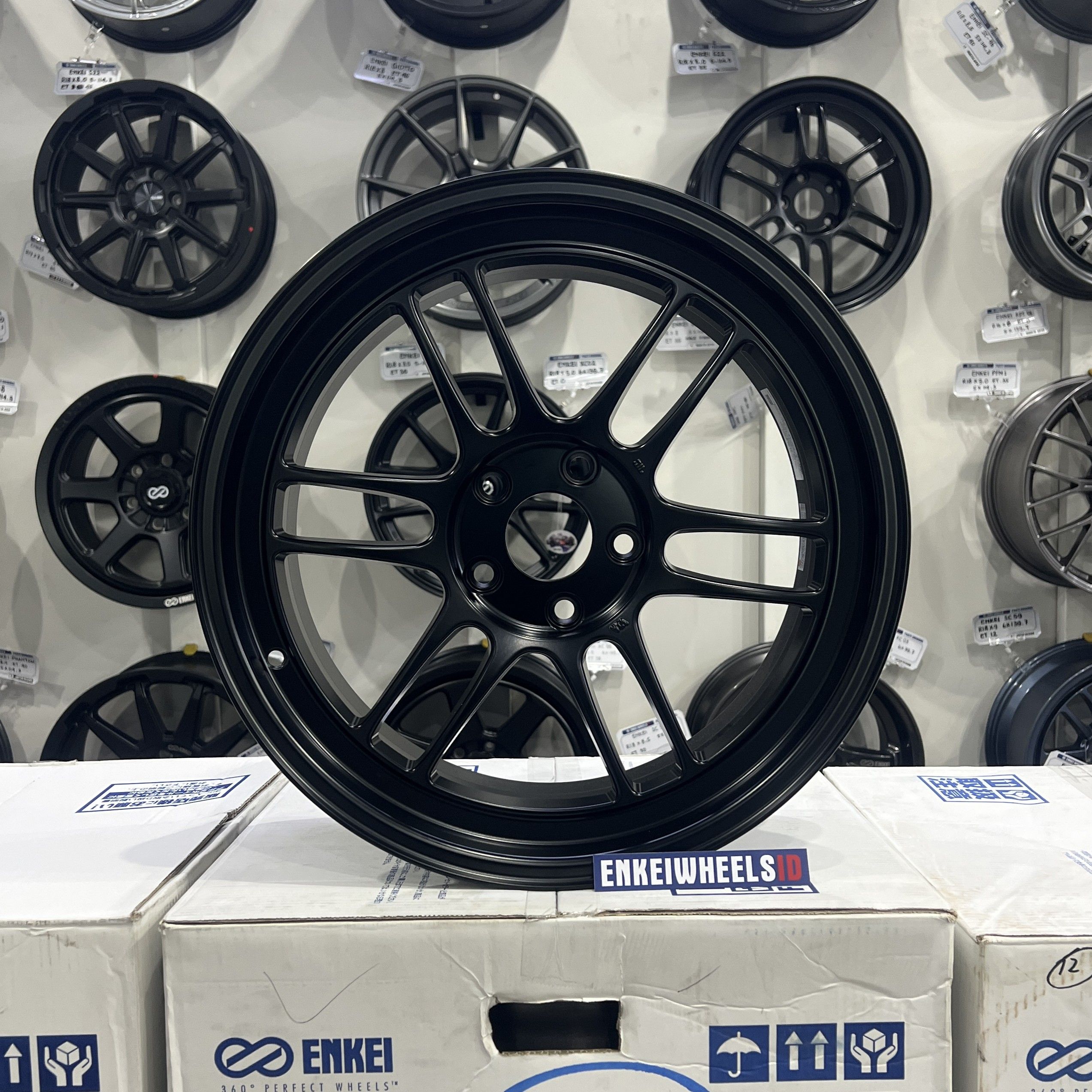 Enkei RPF1 18