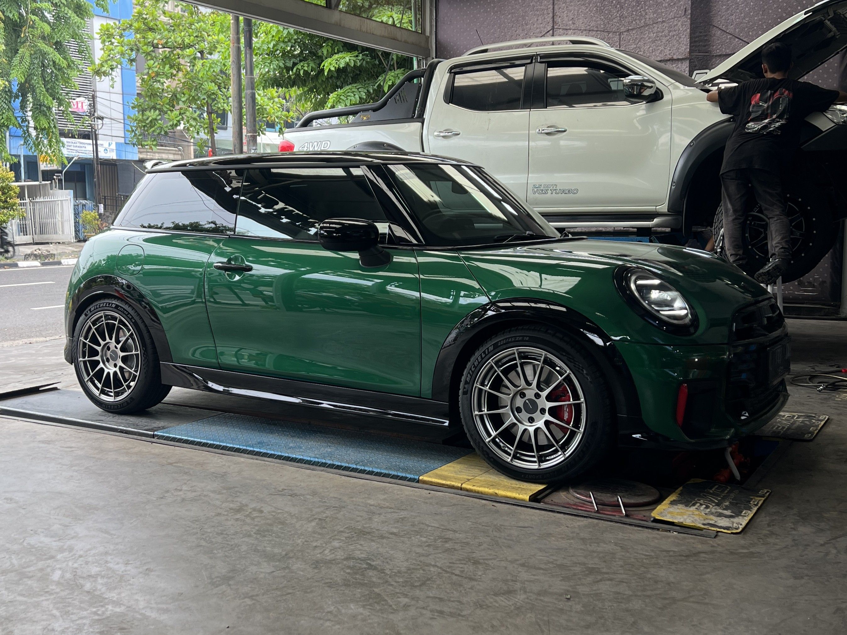 Mini Cooper on Enkei NT03RR