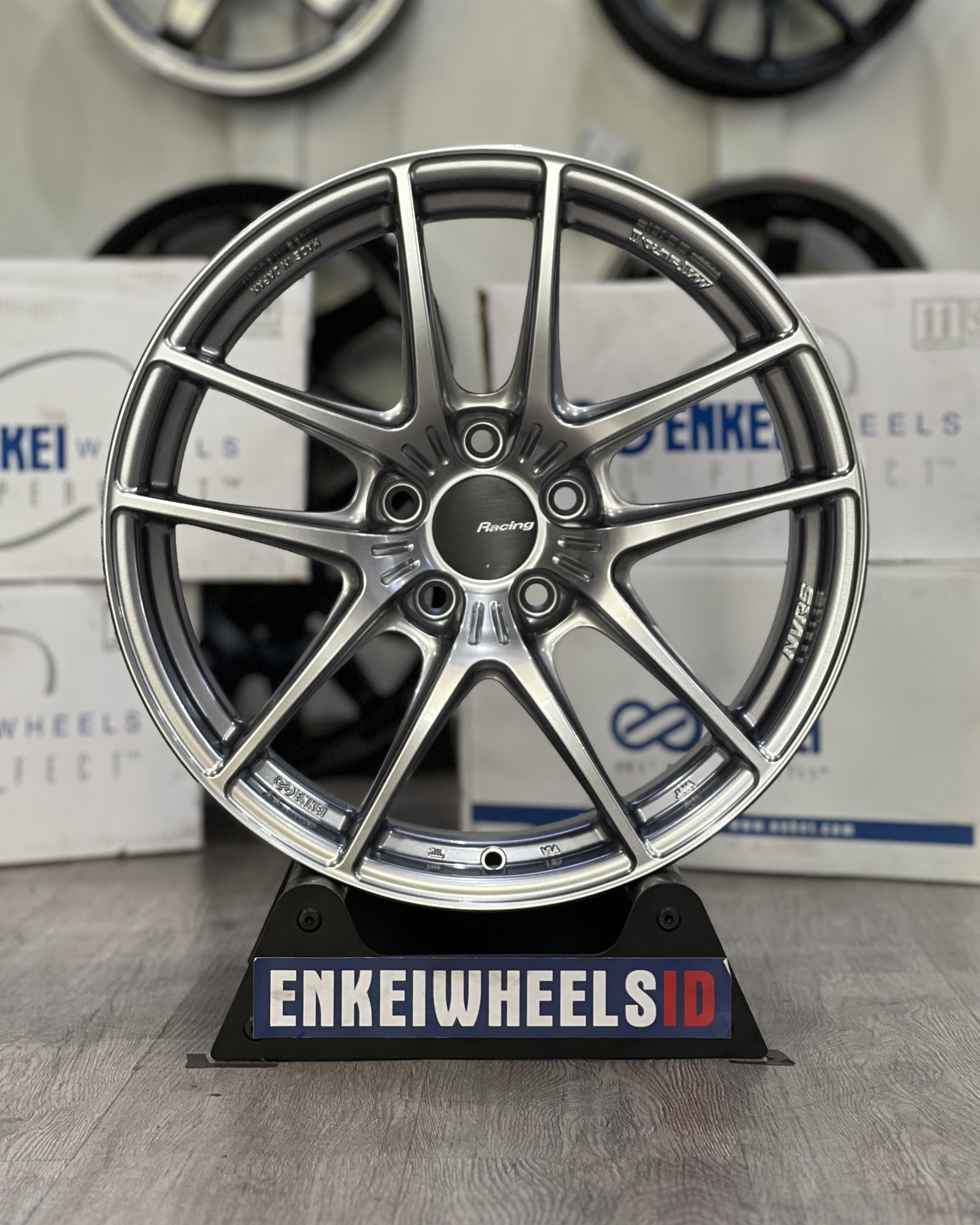 Enkei Racing NVR5 19 Sonic Silver