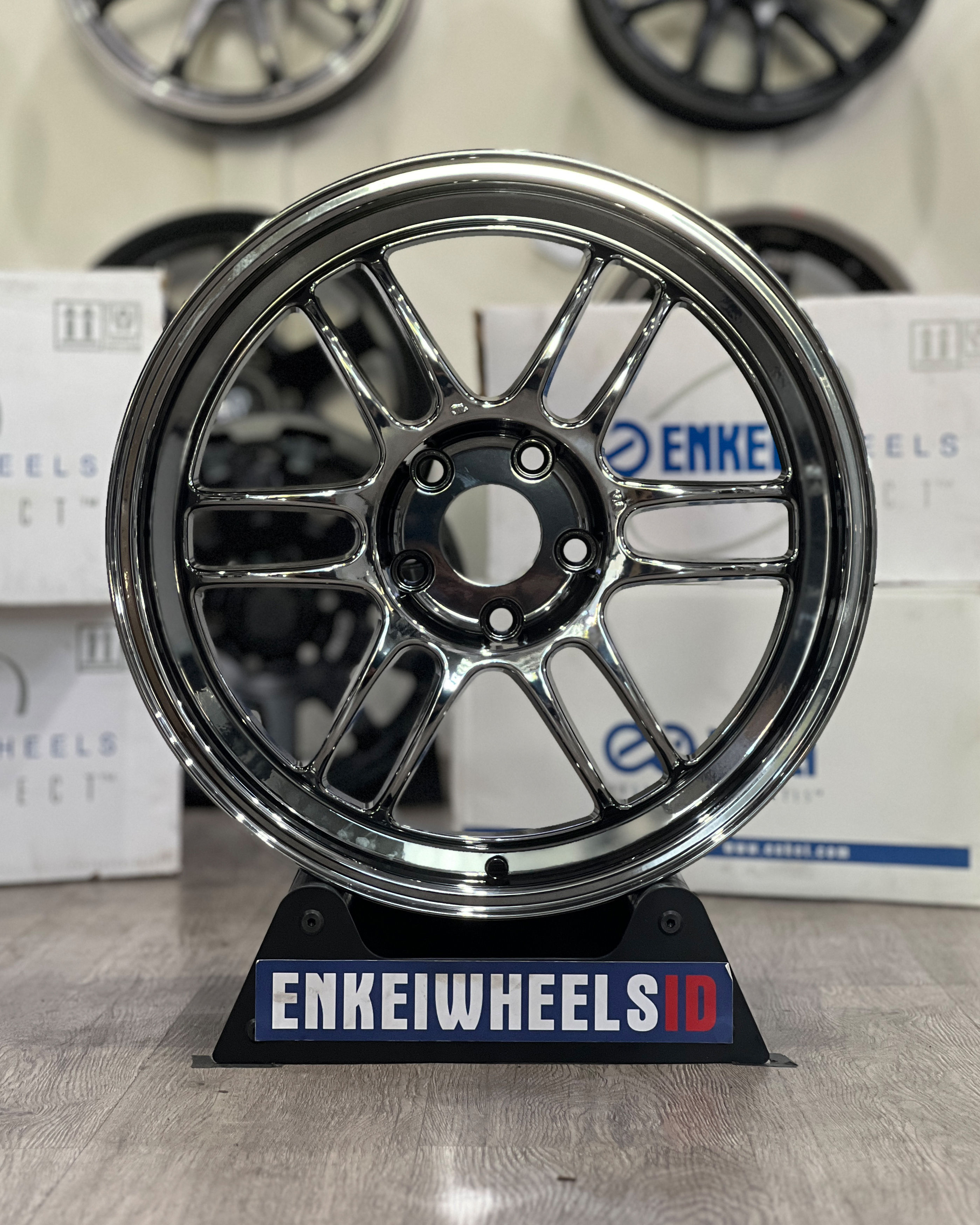 Enkei RPF1 18 SBC