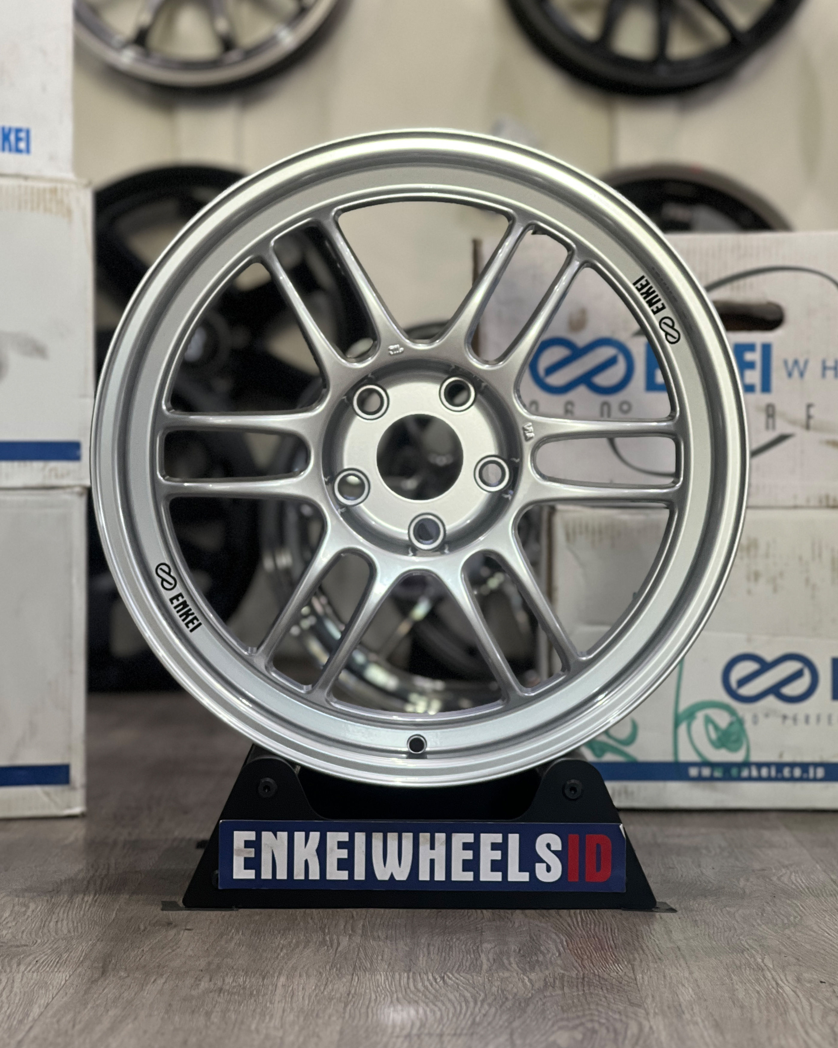 Enkei RPF1 18 Silver