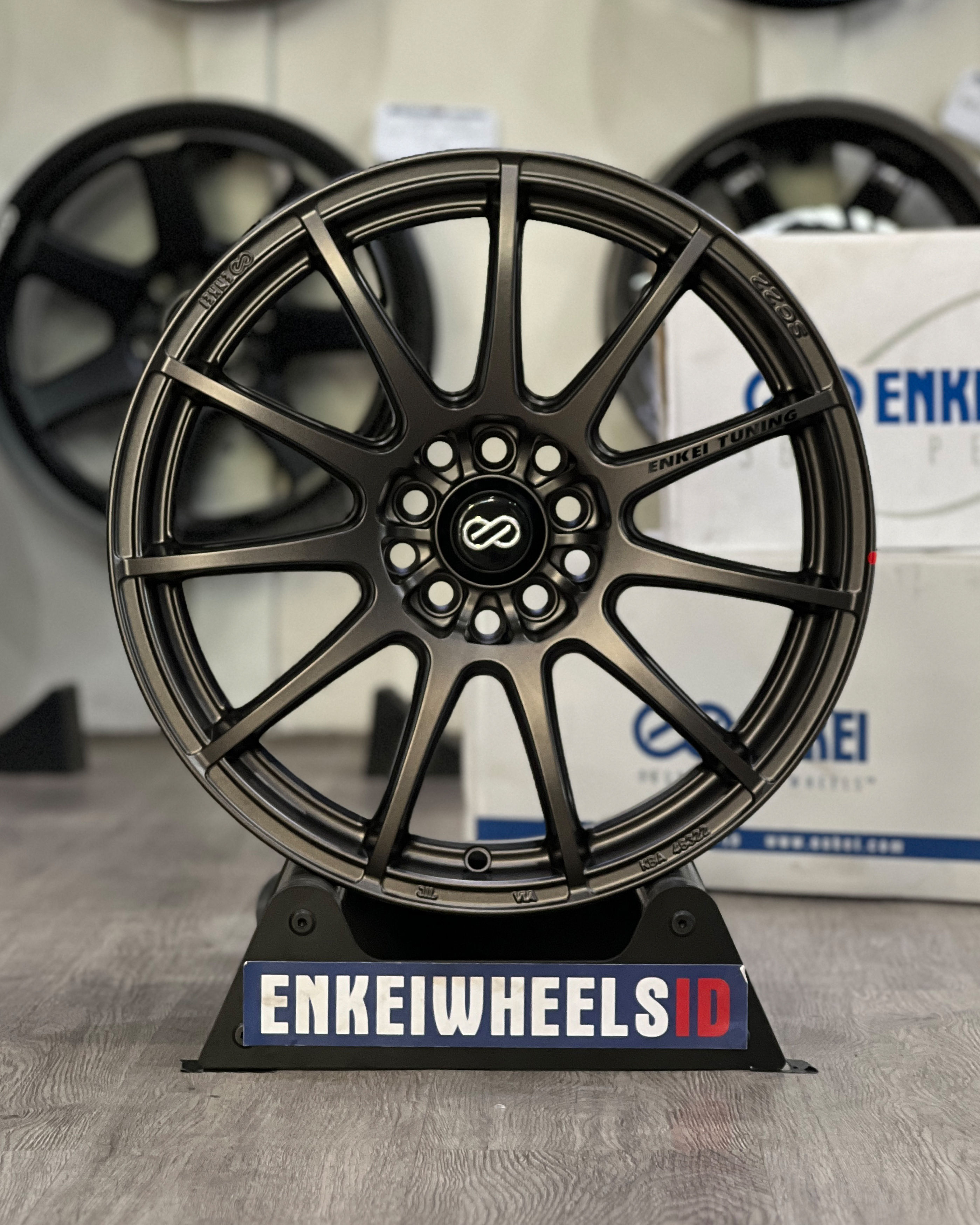 Enkei SC22 17 Dark Gunmetal