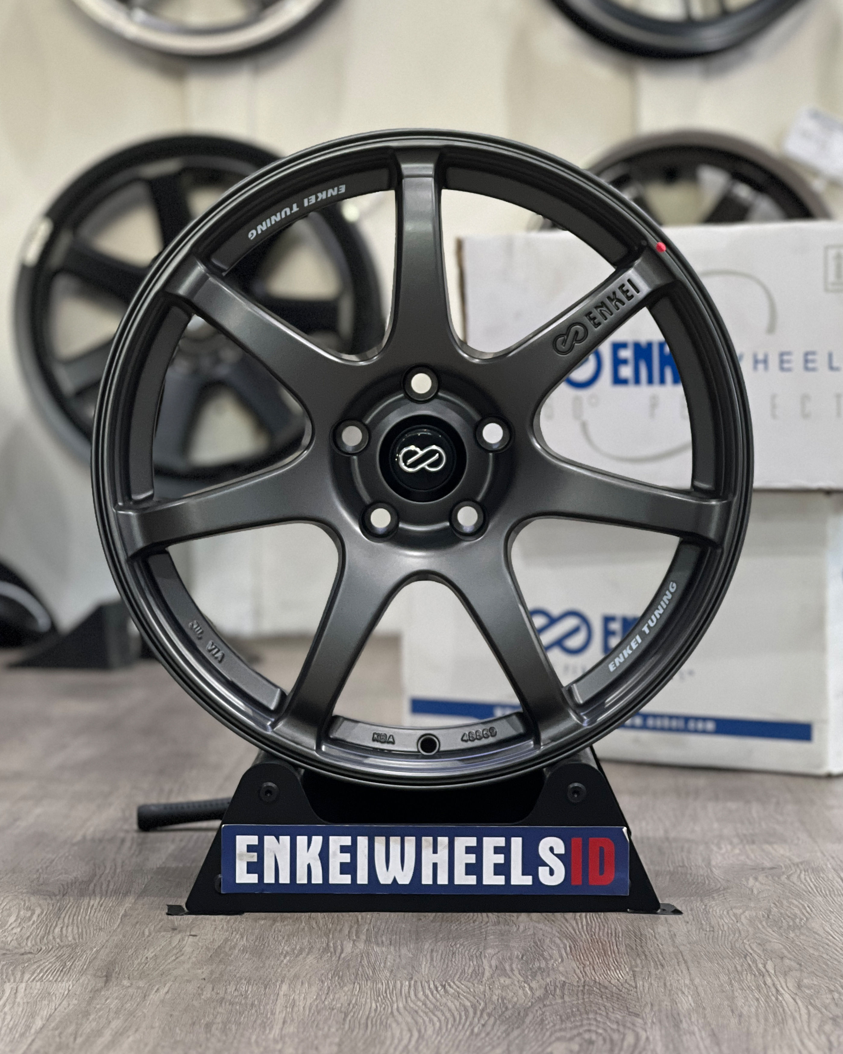 Enkei SC38 18 Dark Gunmetal