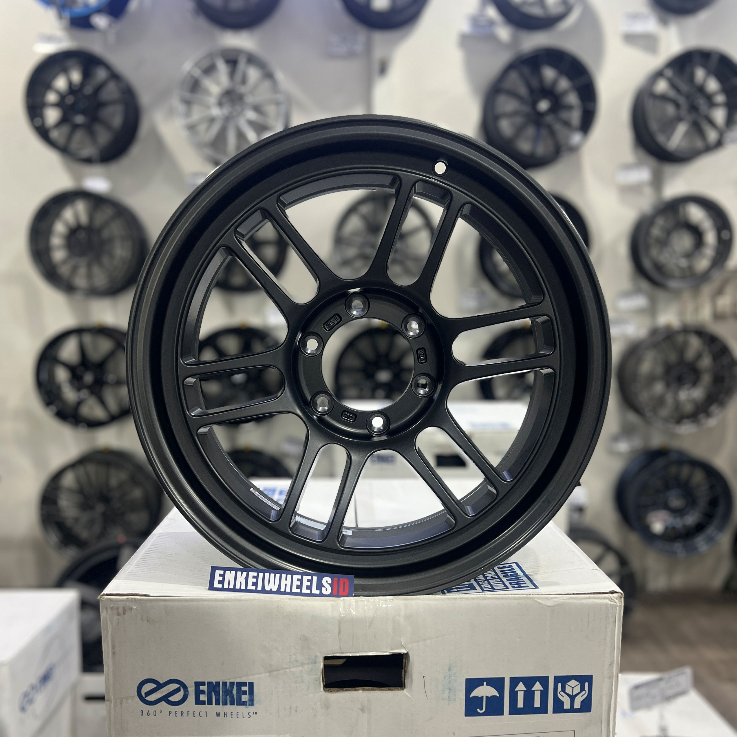 Enkei RPT1 18 Dark Gunmetallic